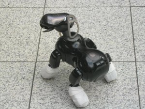 Loncon - robot dog4-small